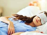 चमकती दमकती त्वचा पाने के लिए रात को सोने से पहले करें ये 5 काम, देखें तस्वीरें - | 5 Tips to follow For Glowing Before going to bed in this summer | Latest fashion-beauty Photos at Lokmatnews.in