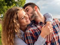 Pics: इन 10 तरीकों से जानें आपका पार्टनर क्यों है आपके लिए बेस्ट - | In Pics: 10 Signs You Married the Right Person | Latest relationships Photos at Lokmatnews.in