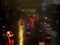 Delhi NCR Rain: दिल्ली में झमाझम बारिश, दिन में छाया अंधेरा, कोहरे के साथ बढ़ेगी ठंड - | Heavy Rain in Delhi Cold will increase with fog | Latest india Photos at Lokmatnews.in