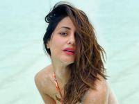 Photos: पिंक स्विमसूट में हिना खान की तस्वीरें वायरल, मालदीव में मना रही हैं छुट्टियां - | Hina Khan pink swimsuit Sizzling photos on Maldives Vacation see pics | Latest television Photos at Lokmatnews.in