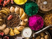 होली 2019: होली के मौके पर जरूर खाएं ये 8 स्वादिष्ट व्यंजन - | Holi food gujiya, thandai, dahi bhalla, pakoda, bhajiya Recipe you must try on Holi | Latest food Photos at Lokmatnews.in
