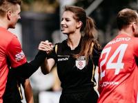 कैरोलिना बोजार को मिला दुनिया की 'सबसे सेक्सी' रेफरी का खिताब, सिर्फ फैंस ही नहीं खिलाड़ी भी हैं दीवाने | karolina bojar has won worlds sexy football referees award | Latest football Photos at Lokmatnews.in