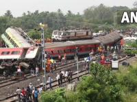 Odisha Train Accident: 280 लोगों की मौत और 900 से ज्यादा घायल, ओडिशा के विभिन्न अस्पतालों में इलाज जारी, जानें क्या है हेल्पलाइन नंबर, देखें - | Odisha Train Accident Balasore 280 casualties more than 900 Injured passengers taken Hospitals of Gopalpur, Khantapara, Balasore, Bhadrak and Soro see pics | Latest india Photos at Lokmatnews.in