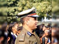 पिता संग हुई बदतमीजी ने बदल दी जिंदगी, आज एनकाउंटर स्पेशलिस्ट के तौर पर मशहूर हैं IPS अधिकारी नवनीत सिकेरा - | IPS Navniet Sekera Success Story | Latest india Photos at Lokmatnews.in