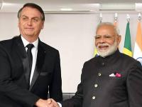 कोविड-19ः हाइड्रोक्सीक्लोरोक्वीन पर भरोसा करता हूं और आप, ‘पोस्टर ब्वॉय’ बने ब्राजील के राष्ट्रपति बोलसोनारो बोले, see pics - | Coronavirus Brazil's President Bolsonaro became 'poster boy' hydroxychloroquine photos images viral see pics | Latest world Photos at Lokmatnews.in