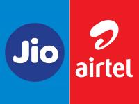 जियो ने अप्रैल में 16.8 लाख, एयरटेल ने 8.1 लाख नए मोबाइल ग्राहक जोड़े, वोडाफोन के लिए बुरी खबर! - | Jio added 16 lakh Airtel added 8 lakh new mobile customers in April bad news for Vodafone says trai data | Latest india Photos at Lokmatnews.in