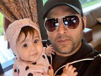 कपिल शर्मा ने शेयर की बेटी अनायरा संग क्यूट फोटो, देखें अनायरा की वायरल तस्वीरें - | Kapil Sharma Daughter Anayra Cute Photo viral see pics | Latest television Photos at Lokmatnews.in