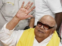 DMK प्रमुख करुणानिधि का 94 वर्ष की उम्र में निधन, देखें वीडियो