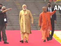 Kashi Vishwanath Corridor Inauguration: काशी के कोतवाल बाबा काल भैरव के दर पर पहुंचे पीएम मोदी, गंगा में डुबकी, देखें तस्वीरें - | Kashi Vishwanath Corridor Inauguration PM Narendra Modi prayers Kaal Bhiarav temple Varanasi see pics | Latest india Photos at Lokmatnews.in