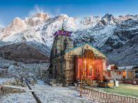 Kedarnath temple: केदारनाथ में बर्फबारी, बर्फ ही बर्फ, सफेद चादर में लिपटे पहाड़, देखें pics - | Kedarnath temple snowfall mountains wrapped white sheets images viral see pics | Latest india Photos at Lokmatnews.in