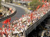 दिल्ली में‌ किसानों ने किया मुक्ति मार्च, तस्वीरों में देखें विशाल रैली - | Kisan Mukti March: See huge Farmers in Delhi rally in pictures | Latest india Photos at Lokmatnews.in