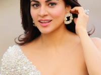 कुंडली भाग्य एक्ट्रेस श्रद्धा आर्या ने व्‍हाइट ड्रेस में शेयर की ग्लैमरस फोटो, देखें वायरल तस्वीरें - | Kundali Bhagya Actress Preeta aka Shraddha Arya Sizzling Photos goes viral see pics | Latest television Photos at Lokmatnews.in