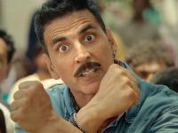 PHOTOS: 'लक्ष्‍मी बॉम्‍ब'चा दमदार ट्रेलर झाला रिलीज, घाबरवण्याऐवजी हसविताना दिसला अक्षय कुमार - Marathi News | Laxmmi Bomb Trailer out Akshay Kumar Kiara Advani photos goes viral | Latest filmy Photos at Lokmat.com