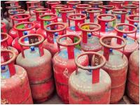 LPG cylinder price hiked by Rs 50 - News | LPG cylinder price hiked by Rs 50 | Latest national Photos at Lokmattimes.com