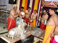 see pics, राजा महाकाल शाही सवारीः प्राचीन स्वरूप के साथ कला और संस्कृति संगम, स्वागत में लाल कालीन - | Raja Mahakal Shahi Art and culture confluence ancient red carpet at reception images viral see pics | Latest india Photos at Lokmatnews.in