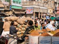 दिल्लीः 5 मार्केट में होंगी वर्ल्ड स्टैंडर्ड सुविधाएं, जानें इसकी खासियत, क्या होंगे फायदे - | Delhi government plan to redevelop five markets sarojini nagar gandhi nagar see pics | Latest india Photos at Lokmatnews.in