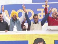 MCD Election Final Result: आप ने जीती 134 सीट, भाजपा 104 पर विजयी, आम आदमी पार्टी दफ्तर पर जश्न - | mcd elections aap wins 134 seats bjp wins 104 celebrations at aam aadmi party office | Latest india Photos at Lokmatnews.in