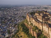 भारत का वो ऐतिहासिक किला जहां से दिखता है पाकिस्तान, देखिए तस्वीरें - | Mehrangarh fort, Where Pakistan visible, see pictures | Latest travel Photos at Lokmatnews.in