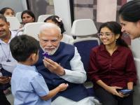 अपने जन्मदिन पर यशोभूमि, विश्वकर्मा योजना का शुभारंभ करने के लिए पीएम मोदी की मेट्रो यात्रा, देखें तस्वीरें - | PM Modi's metro journey to launch Yashobhoomi, Vishwakarma scheme on his birthday, see photos | Latest india Photos at Lokmatnews.in