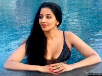 भोजपुरी सेंसेशन मोनालिसा की स्विमिंग पूल में इन बिकीनी पिक्स ने मचाया कोहराम - | Bhojpuri Actress Monalisa Look Hotter in Black Bikini photos, See sexy and bold Pics | Latest bhojpuri Photos at Lokmatnews.in
