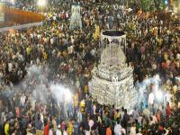 Muharram 2019: मुहर्रम पर इन 10 कोट्स के जरिए करें इमाम हुसैन की शहादत को याद - | Muharram 2019 quotes, images, status, Muharram whatsapp Facebook Instagram shayari greeting photos kahani in hindi | Latest india Photos at Lokmatnews.in