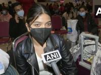 Ukraine-Russia Crisis: 219 भारतीयों की वतन वापसी, रोमानिया के बुखारेस्ट से मुंबई पहुंचे, देखें तस्वीरें - | Ukraine-Russia Crisis 219 Indian students evacuated Union Minister Piyush Goyal welcomes Mumbai Airport see pics | Latest india Photos at Lokmatnews.in