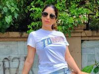 नेहा भसीन - | Neha Bhasin | Latest bollywood Photos at Lokmatnews.in