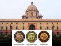 तस्वीरों में देखें राष्ट्रपति रामनाथ कोविंद ने किन-किन को दिए पद्म पुरस्कार - | 2018 Padma Awards given by President of India Ram Nath Kovind, view the images of Awardees | Latest india Photos at Lokmatnews.in