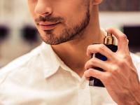 बॉडी के इन 5 हिस्सों में जरूर लगाएं परफ्यूम, दिनभर बनी रहेगी खुशबू - | How & Where To Apply Fragrance Correctly spray perfume more ragrance in hindi | Latest fashion-beauty Photos at Lokmatnews.in