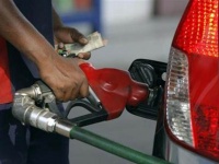 पेट्रोल-डीजल लगातार पांचवें दिन सस्ता, दिल्ली में आज पेट्रोल पंप बंद