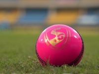 जानें कैसे बनती है एसजी पिंक गेंद, जिससे टीम इंडिया खेलेगी पहला डे-नाइट टेस्ट