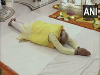 Pics: राम मंदिर उद्घाटन के बाद पहली यात्रा में पीएम मोदी ने रामलला के सामने किया 'साष्टांग दंडवत प्रणाम' - | PM Modi's ‘sashtang dandavat pranam’ before Ram Lalla, in 1st visit after Ram temple inauguration | Latest india Photos at Lokmatnews.in