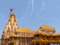 PM मोदी, महापूजा और एयर शो... सोमनाथ से आईं शानदार तस्वीरें | PM Modi at Somnath Temple Spectacular Air Show by Surya Kiran Team in the Sky | Latest india Photos at Lokmatnews.in