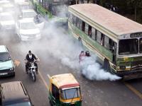 Air pollution: भारतीयों की आयु में औसतन 5.2 साल तक की कमी, उत्तर भारत बेहाल, see pics - | Air pollution average age of Indians reduced by 5.2 years North India suffering images viral see pics | Latest india Photos at Lokmatnews.in