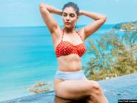 टीवी की फेमस बहु 'प्रतिज्ञा' ने शेयर की ग्लैमरस तस्वीरें, देखें दिलकश अंदाज - | Pooja Gaur Glamorous Pool Photos Goes Viral, see Tv serial Pratigya actress photos | Latest television Photos at Lokmatnews.in