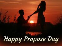 Happy Propose Day 2018: वेलेंटाइन वीक में इन शायरी से करें अपने वेलेंटाइन को इम्प्रेस - | happy propose day 2018 in this valentine week propose your partner with these quotes | Latest relationships Photos at Lokmatnews.in