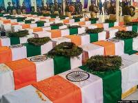 Pulwama Attack: पुलवामा आतंकी हमले की तीसरी बरसी, 12 दिन में ही भारत ने लिया 40 जवानों की शहादत का बदला - | Pulwama terror attack 3rd anniversary india lost 40 crpf soldiers India did airstrike in balakot to kill terrorists | Latest india Photos at Lokmatnews.in