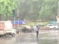Mumbai rains, Weather: मुंबई में बारिश, बुरा हाल, कई हिस्सों में पानी, यातायात ठप, see pics - | Mumbai rains weather bad condition water many parts traffic stalled images viral see pics | Latest india Photos at Lokmatnews.in