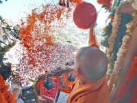 Rangotsav 2025 in Barsana: बरसाना ब्रह्मा, नंदगांव शिव और गोवर्धन विष्णु जी का प्रतीक, तीनों का संगम हमारी 'ब्रजभूमि'?, सीएम योगी बोलो- राधा रानी की जय, देखें तस्वीरें - | Rangotsav 2025 in Barsana live holi Barsana Brahma Nandgaon Shiva Govardhan Vishnu ji all three our 'Brajbhoomi' CM Yogi say Radha Rani ki Jai, see photos | Latest india Photos at Lokmatnews.in