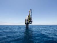 समुद्र में भी 90 डिग्री तक खड़ा हो जाता है ये अनोखा जहाज, ऐसे बढ़ाता है अमेरिकी नेवी की ताकत - | flip ship: unique ship stands up to 90 degrees in sea, increasing the strength of American Navy | Latest world Photos at Lokmatnews.in