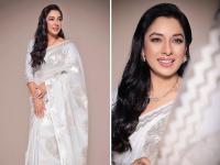 'अनुपमा' ने सफेद साड़ी में कराया ग्लैमरस फोटोशूट, तस्वीरें देख मदहोश हुए फैंस - | Anupama fame Rupali Ganguly did a glamorous photoshoot in a white saree, fans went crazy after seeing the pictures | Latest television Photos at Lokmatnews.in