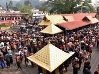 सबरीमाला मंदिर के कपाट खुलने से पहले हुई हिंसा, देखें वीडियो