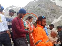 Sara Ali Khan Amarnath Yatra: अमरनाथ यात्रा पर निकलीं सारा अली खान, सावन में शिव के धाम पहुंची, देखें तस्वीरें - | Sara Ali Khan Amarnath Yatra Video Viral see pictures | Latest bollywood Photos at Lokmatnews.in