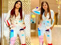 श्वेता तिवारी का कातिलाना फोटोशूट, फिटनेस देख फैंस हुए दीवाने, देखें तस्वीरें - | Shweta Tiwari sizzling photos in weird outfits fans go crazy see pictures | Latest television Photos at Lokmatnews.in