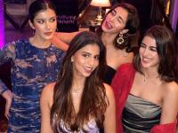 पाहा सुहाना खान, अनन्या पांडे, नव्या नवेली आणि शनाया कपूर यांचा स्टायलिश अंदाज - Marathi News | Suhana Khan, ananya pandey, navya naveli, shanaya kapoo photos viral on social media | Latest filmy Photos at Lokmat.com