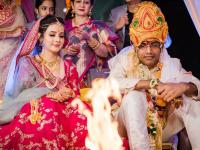 अभिनेत्री सुलगना पाणिग्रही अडकली लग्नबंधनात, पाहा तिच्या लग्नाचे फोटो - Marathi News | Murder 2 Actress Sulagna Panigrahi And Comedian Biswa Kalyan Rath got Married See Pics | Latest filmy Photos at Lokmat.com