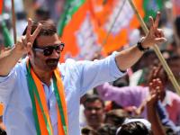 एक ही मिट्टी के हैं भारत-पाकिस्तान के लोग, फिल्म "गदर 2" के प्रचार के लिए इंदौर आए सनी देओल ने कहा-बंटवारे के वक्त हम लोग क्यों अलग... - | film "Gadar 2" actor Sunny Deol says People India-Pakistan are same soil Indore promotion Why did we separate at the time of partition | Latest bollywood Photos at Lokmatnews.in