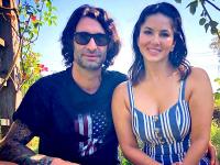 बेबी डॉल सनी लिओनी पतीसोबत लॉस एंजेलिसमध्ये करतेय एन्जॉय, See Pics - Marathi News | Sunny leone latest photos with husband daniel see pics | Latest filmy Photos at Lokmat.com