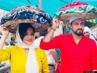 भोजपुरी एक्ट्रेस मोनालिसा ने ईद पर पति संग अजमेर शरीफ की फोटोज शेयर कर दी बधाई, See pics - | bhojpuri actress monalisa wish fans eid mubarak with husband see pics | Latest bhojpuri Photos at Lokmatnews.in