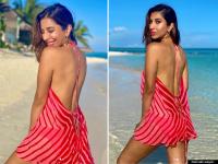 PHOTOS: बीचरवर शॉर्ट रेड ड्रेसमध्ये सोफी चौधरीने केलं फोटोशूट, ग्लॅमरस फोटो व्हायरल - Marathi News | Sophie choudry shares latest glamorous photos in short red dress at sea beach | Latest filmy Photos at Lokmat.com